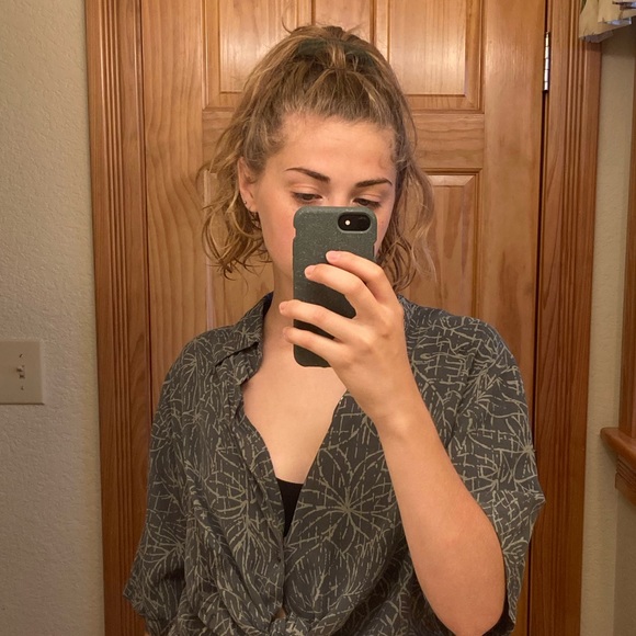 Meet your Posher, Taylor - Picture 1 of 1